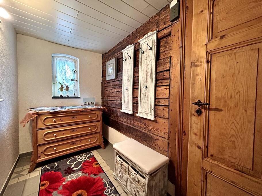 Rustikales Studio-apartment Blockstube Im Haus Selma Apartment Grossschoenau